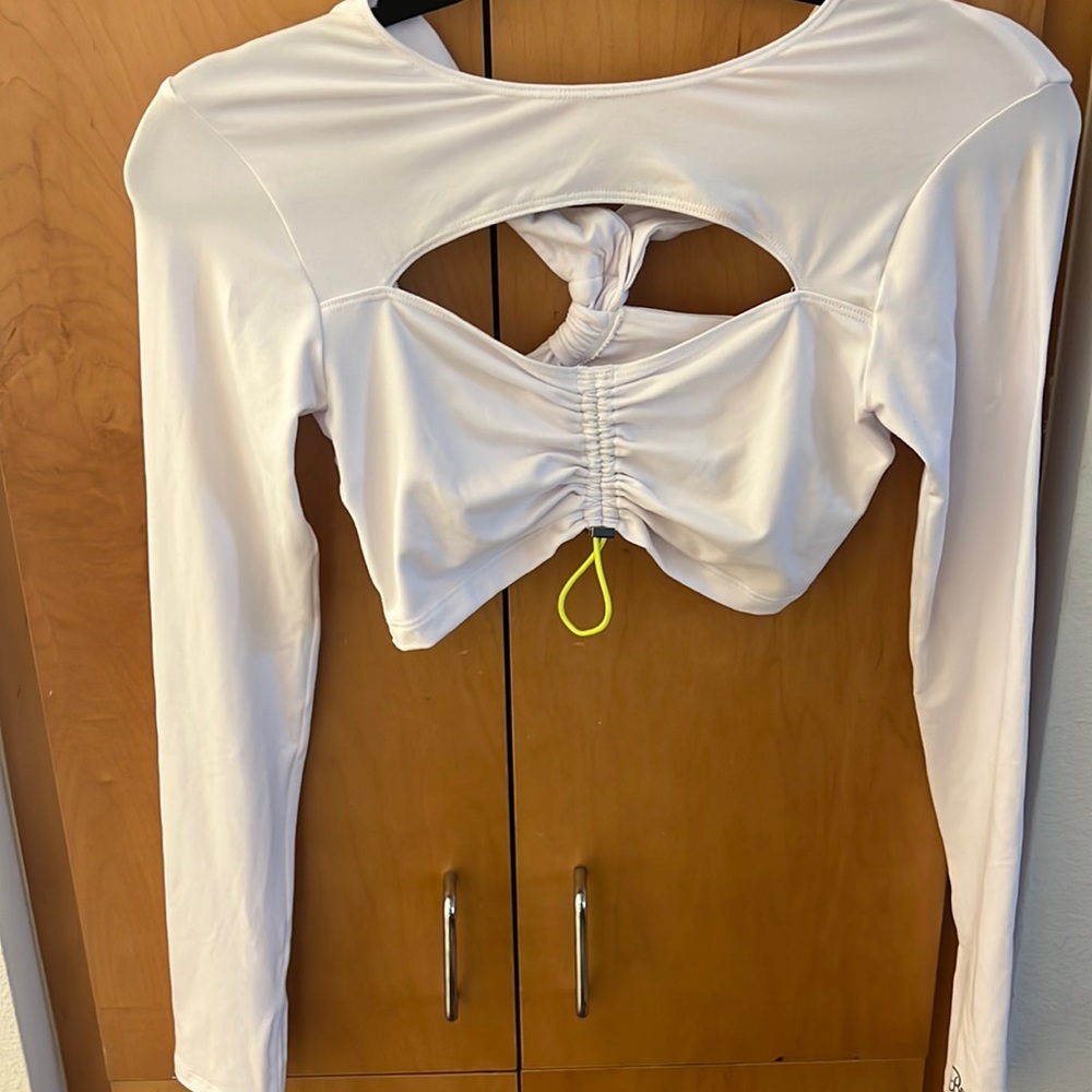 Bombshell long sleeve crop